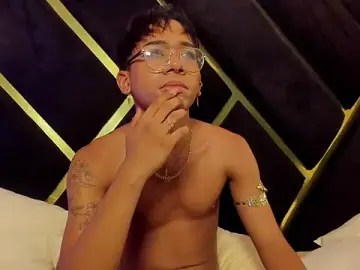 Stripchat Watch Live Sex Cams of tiago_noir
