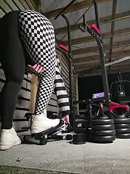 Stripchat Free Porn Cam of PinkTheHawk