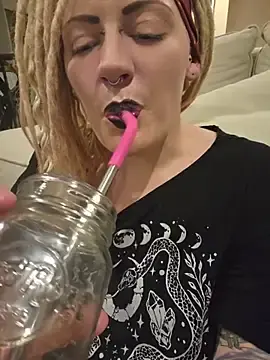 Stripchat Free Porn Cam of PinkTheHawk