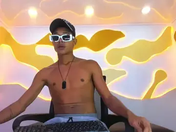 Stripchat Free Porn Cam of RafaelVander