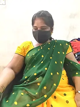 Stripchat Sex Cam of MaaliiiPonuTamil
