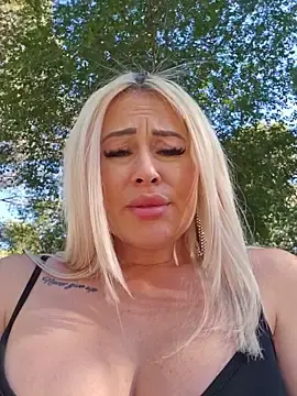 Stripchat Adult Webcam of MILFBARBY