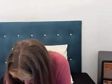 Stripchat Nude Webcam of LilyBlondee