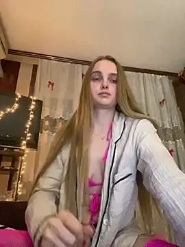 Stripchat Live Sex Cam of LunaVey