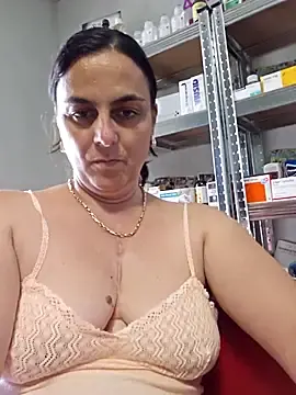 Stripchat Free Porn Cam of IsabelleCraft