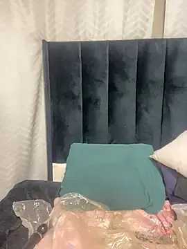Stripchat Live Sex of THICKBARBIE32