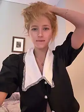 Stripchat Live Sex Cam of LunaRase