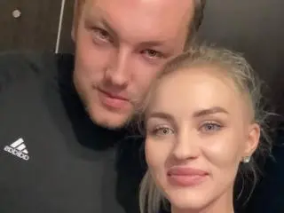 Xlovecam Live Porn of DreaamCouple69