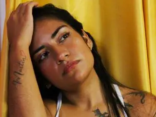 Xlovecam Live Sex of EmmaSteele