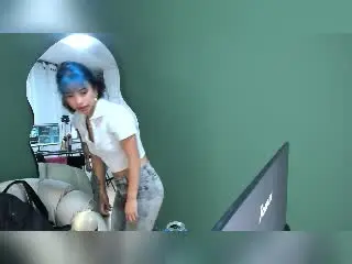 Xlovecam Nude Webcam of Kazumii