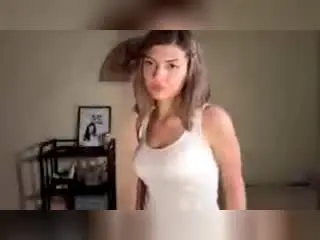 Xlovecam Free Live Porn of ElianaSemaan