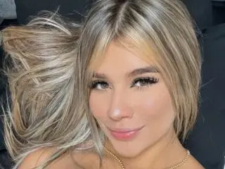 Xlovecam Nude Webcam of SashaPolet