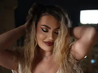 Xlovecam Private Sex Chat of CelineHuddson