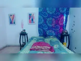 Xlovecam Private Sex Chat of EmilyBigHot