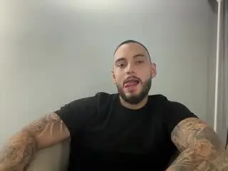 Xlovecam Free Live Porn of FrankJones