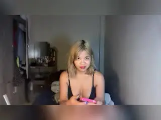 Xlovecam Sex Cam of YourBestGirlX