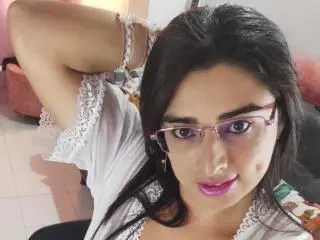Xlovecam Best Webcam of KhalifaGold