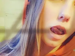 Xlovecam Sex Cam of DorrieAnn
