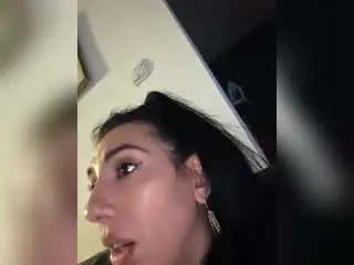 Xlovecam Private Sex Chat of BrunetteBabe69