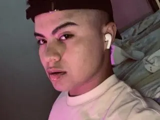 Xlovecam Free Live Porn of ThiagoAriass