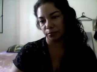 Xlovecam Watch Live Sex Cams of HypnoticBella