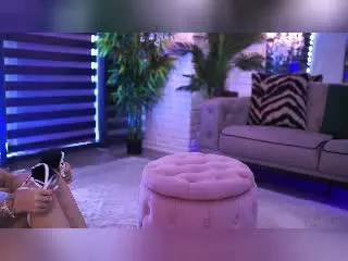 Xlovecam Private Sex Chat of MaevaRey