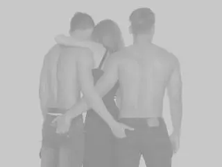 Xlovecam Sex Chat of ThreesomeUnilited