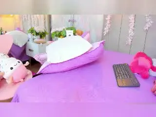 Xlovecam Free Live Porn of ZoeRedds