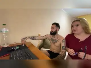 Xlovecam Sex Chat of MikeAndAnna