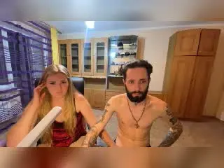 Xlovecam Sex Cam of MikeAndAnna