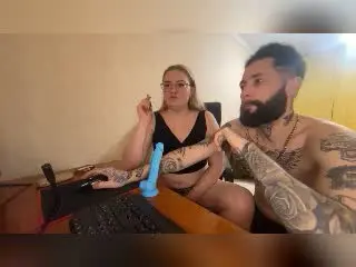 Xlovecam Live Porn of MikeAndAnna