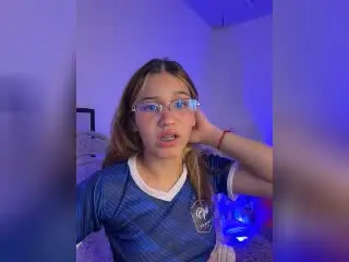 Xlovecam Private Sex Chat of ElodieGardner