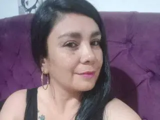 Xlovecam Sex Cam of VivianMilf