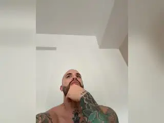 Xlovecam Live Sex Cam of MedellynDark
