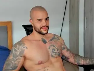 Xlovecam Best Webcam of MedellynDark