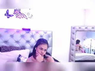Xlovecam Live Sex Cam of TarahDustin