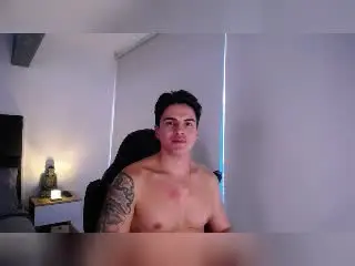 Xlovecam Adult Webcam of ChristianValenciano