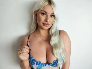Xlovecam Sex Cam of LuxuriaBlond
