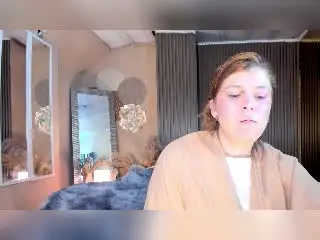 Xlovecam Watch Live Sex Cams of MoonXVelvet