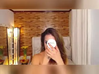 Xlovecam Free Live Porn of MsLauraTranny